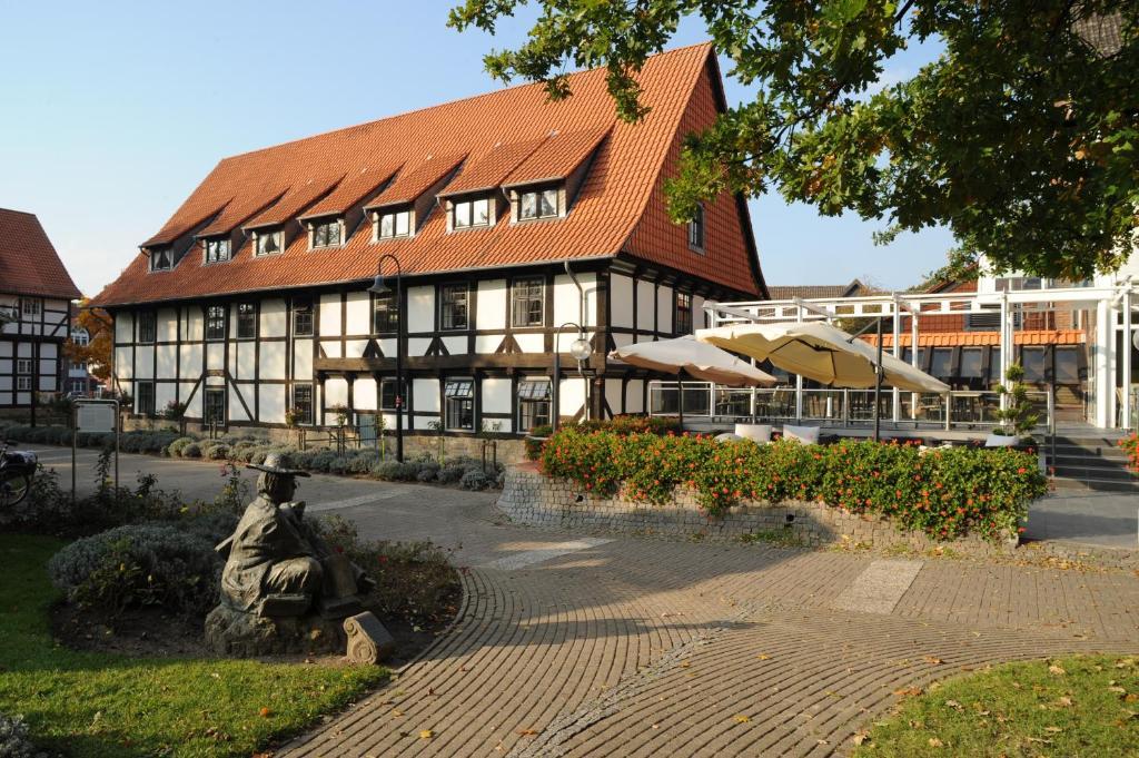 Hotel Ratskeller Salzgitter Bagian luar foto