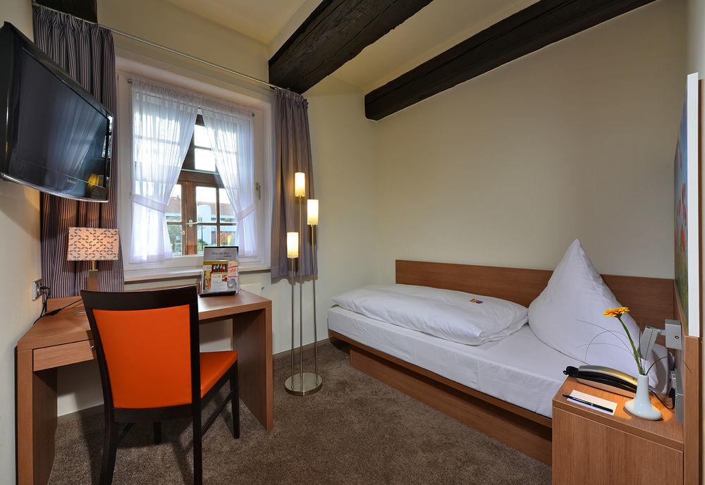 Hotel Ratskeller Salzgitter Bagian luar foto