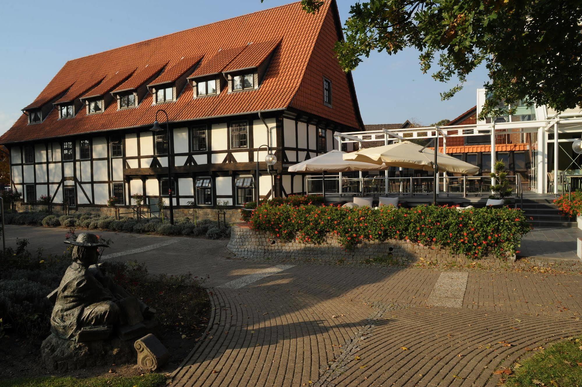 Hotel Ratskeller Salzgitter Bagian luar foto